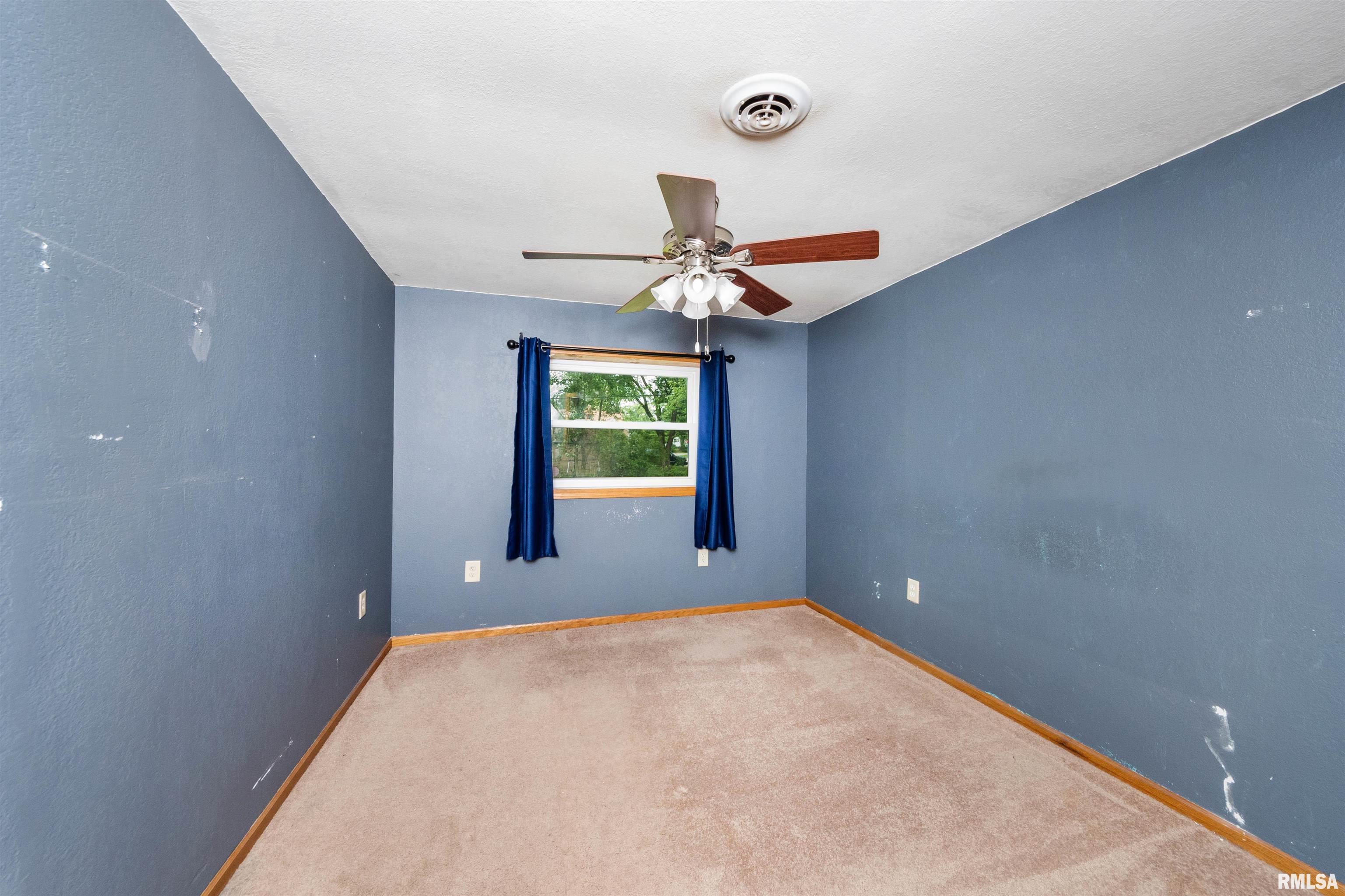 200 Theodore Street Washington, IL 61571 - Photo 19 of 36 Gallery Image 19