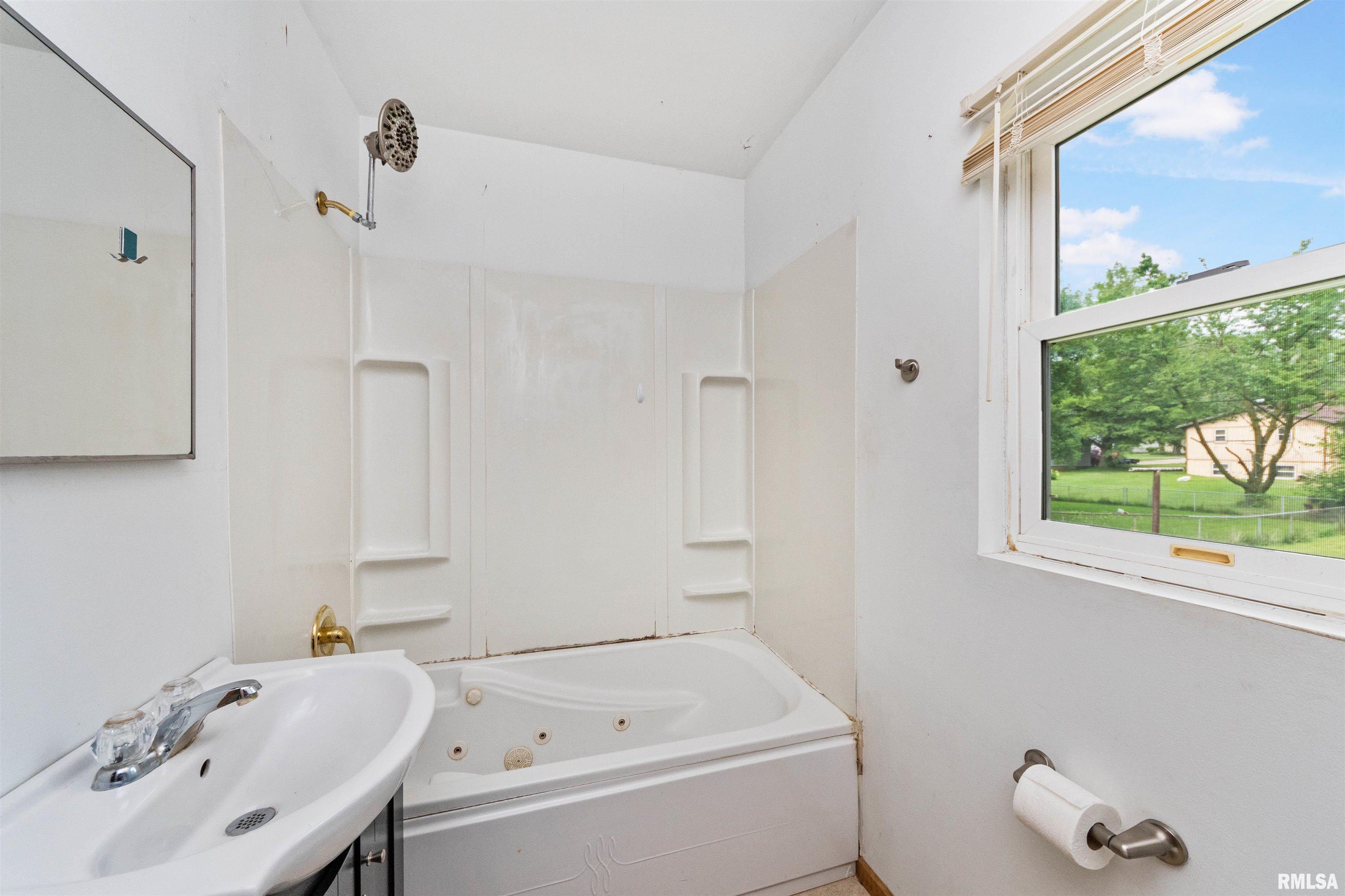 200 Theodore Street Washington, IL 61571 - Photo 23 of 36 Gallery Image 23