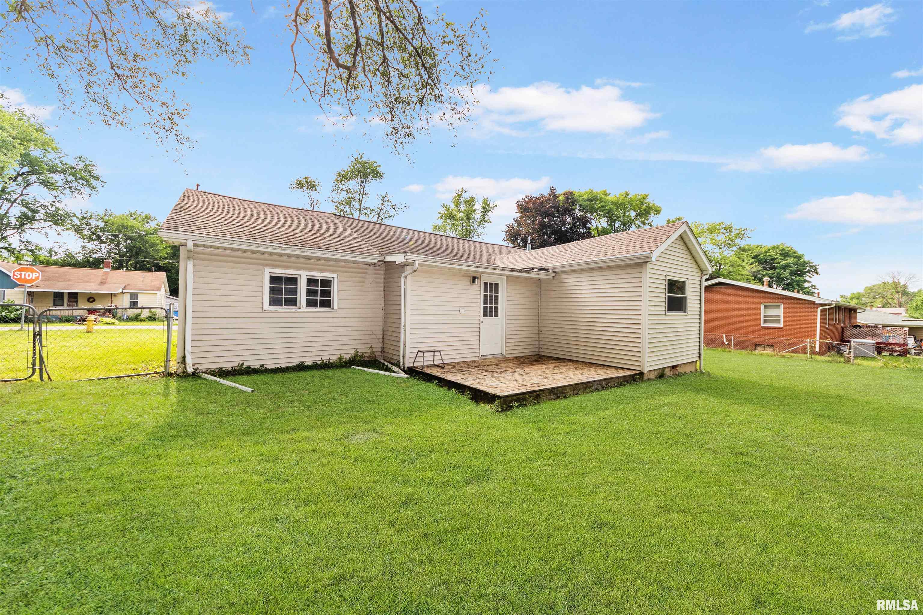 200 Theodore Street Washington, IL 61571 - Photo 33 of 36 Gallery Image 33