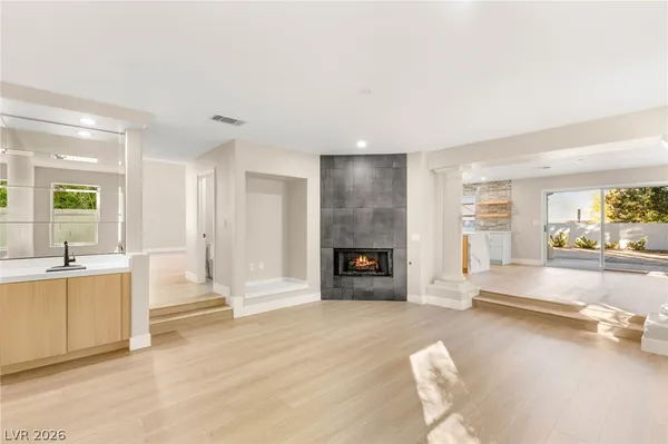 $1,047,500 | 2104 Inverness Drive, Henderson, NV 89074