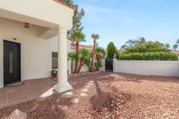 $1,047,500 | 2104 Inverness Drive, Henderson, NV 89074