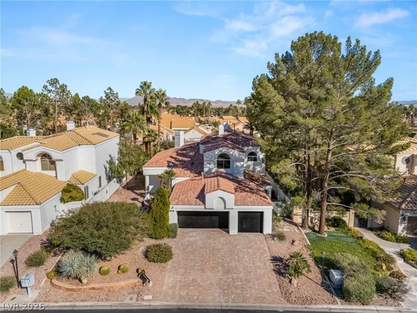 $1,047,500 | 2104 Inverness Drive, Henderson, NV 89074