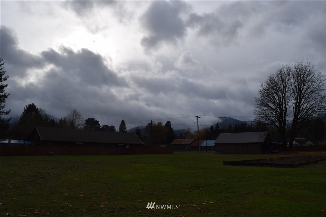 110 Combs Road Packwood, WA 98361 - Photo 12 of 13 Gallery Image 12