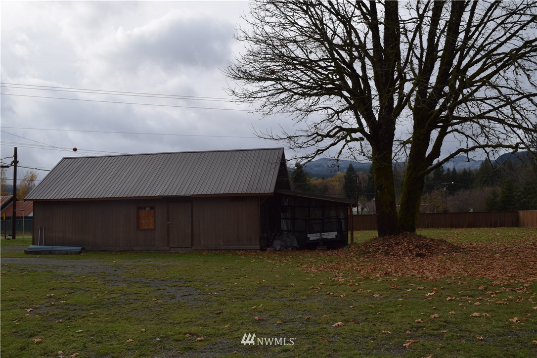 110 Combs Road Packwood, WA 98361 - Photo 4 of 13 Gallery Image 4