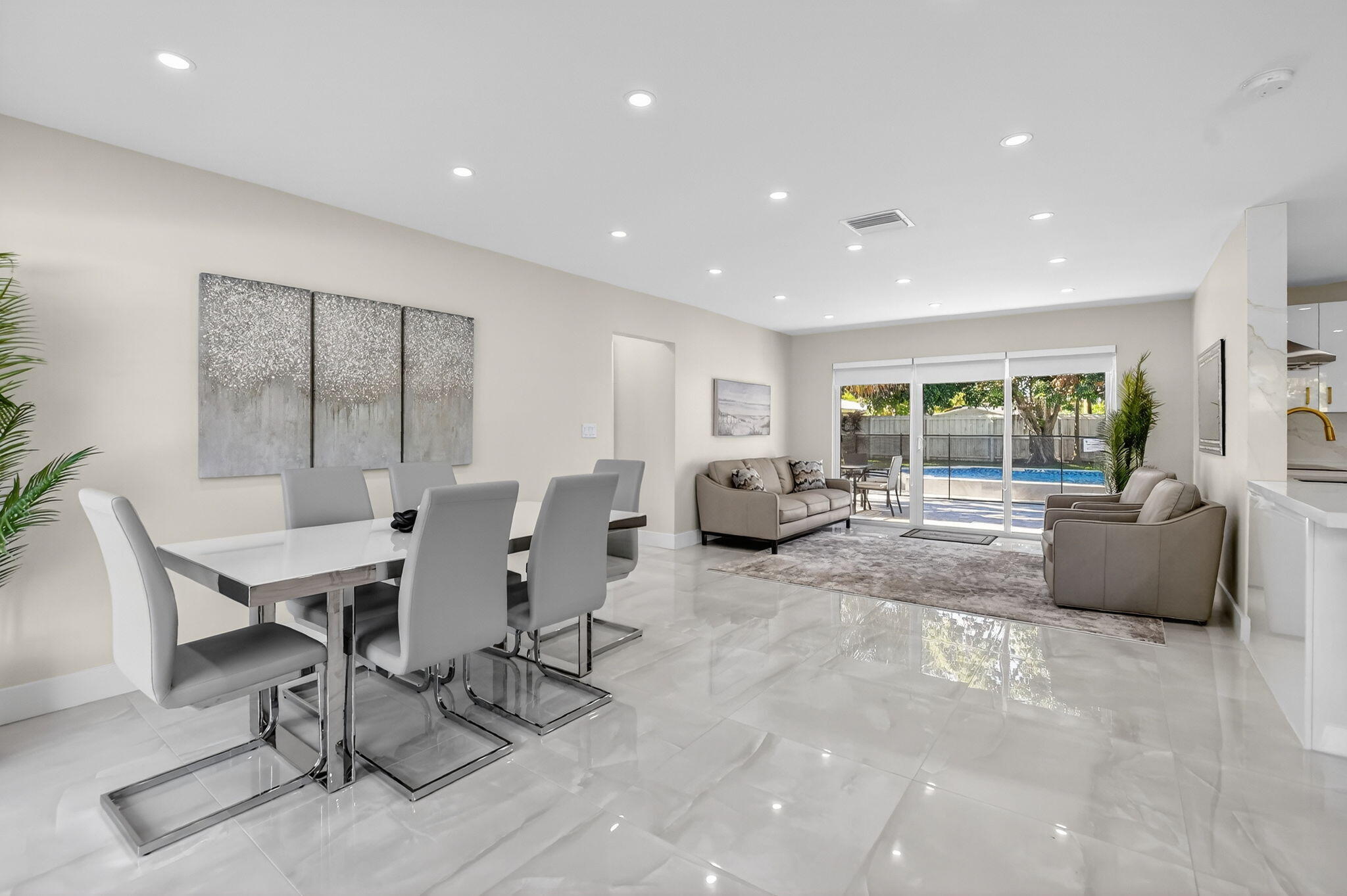 3751 Northeast 5th Avenue Boca Raton, FL 33431 - Photo 3 of 14 6-web-or-mls-DSC_2721