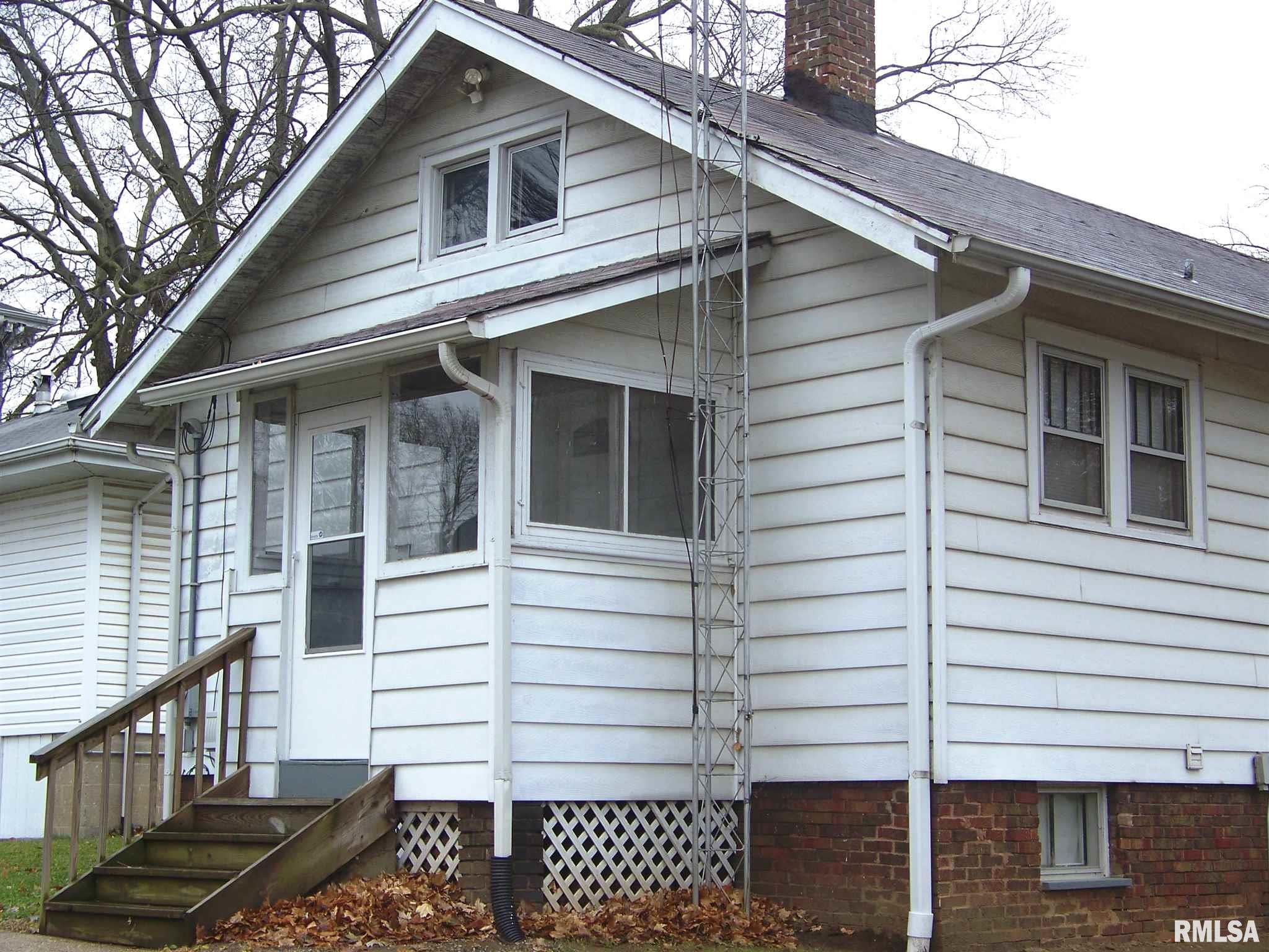 1460 North 6th Street Springfield, IL 62702 - Photo 2 of 15