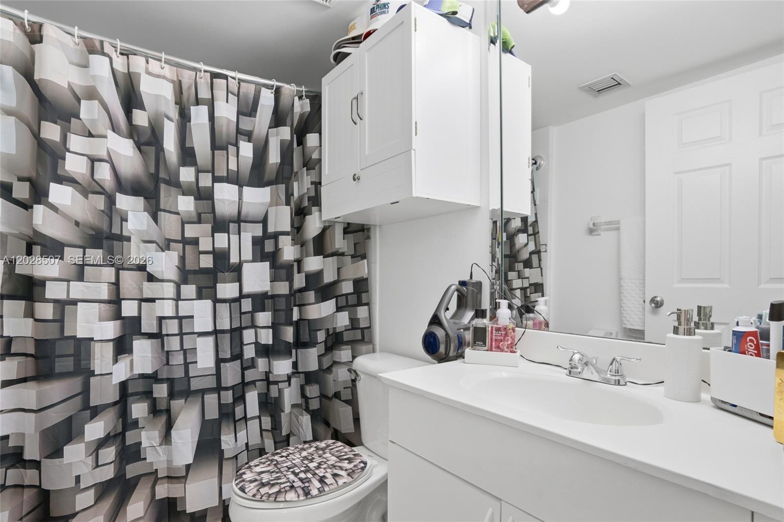 2475 Northwest 16th St Road, Unit 401 Miami, FL 33125 - Photo 18 of 29