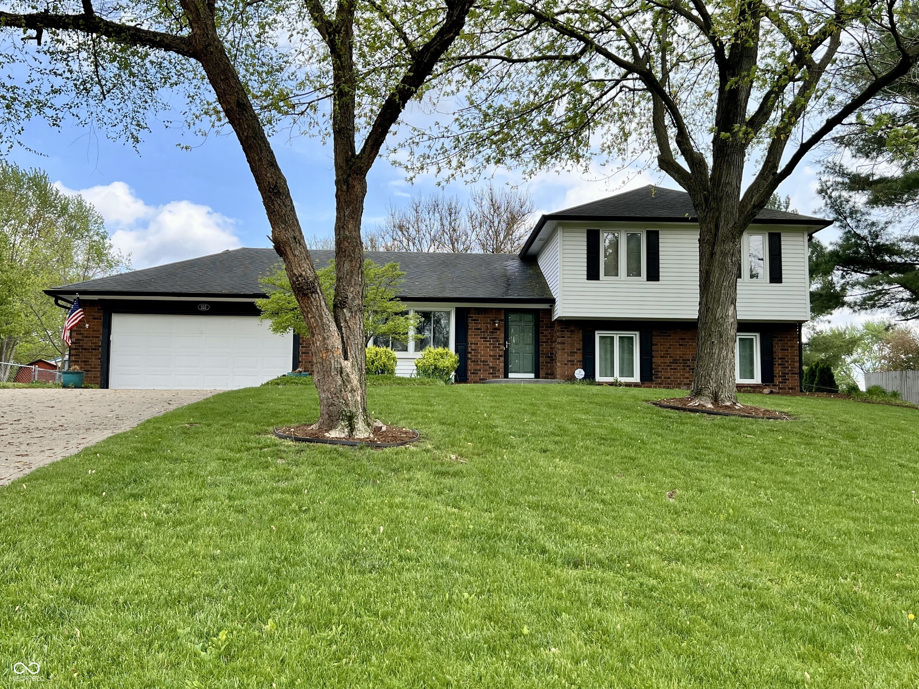 337 Leaning Tree Road Greenwood, IN 46142 - Photo 1 of 45 Gallery Image 1