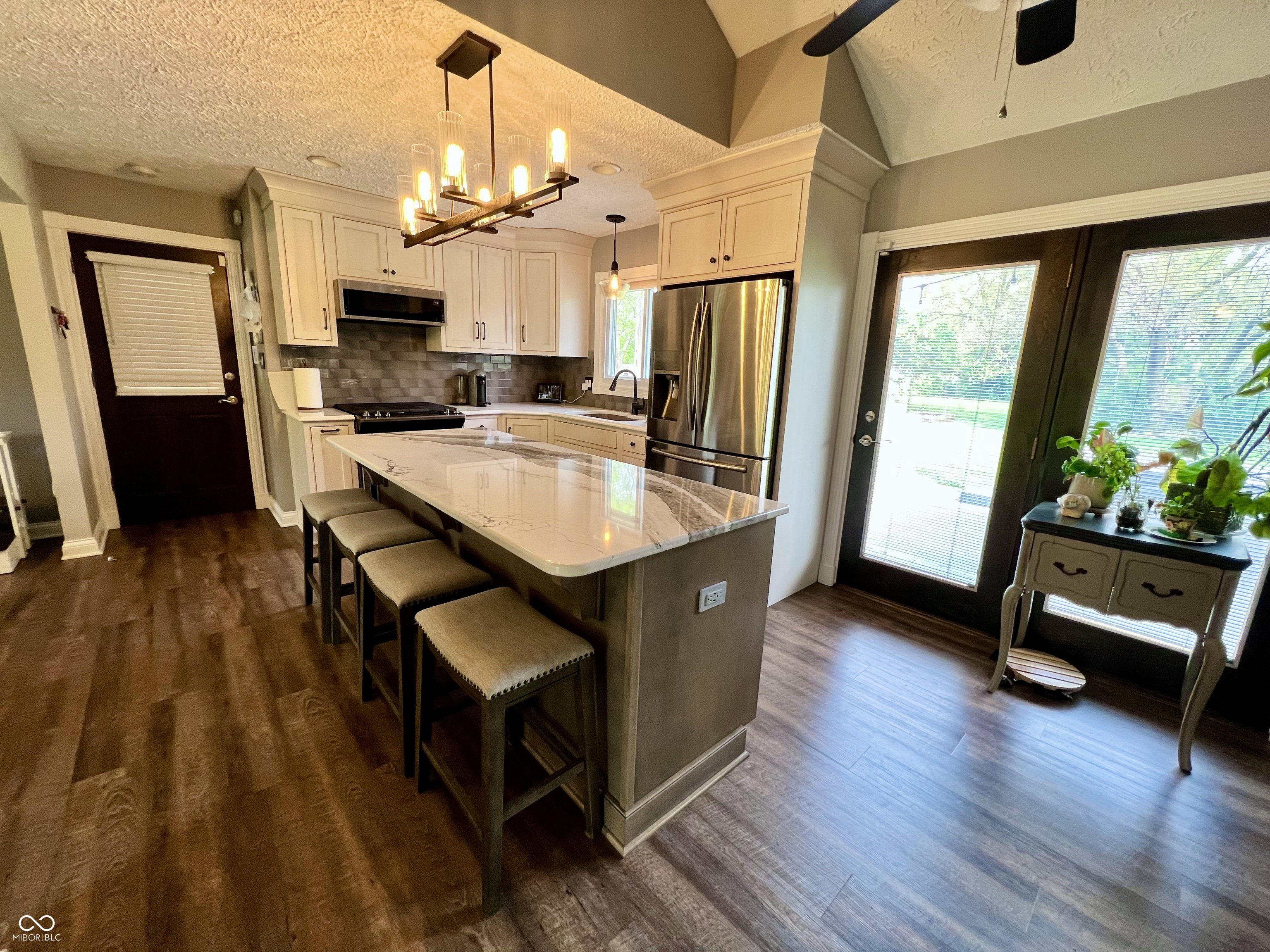 337 Leaning Tree Road Greenwood, IN 46142 - Photo 14 of 45 Gallery Image 14