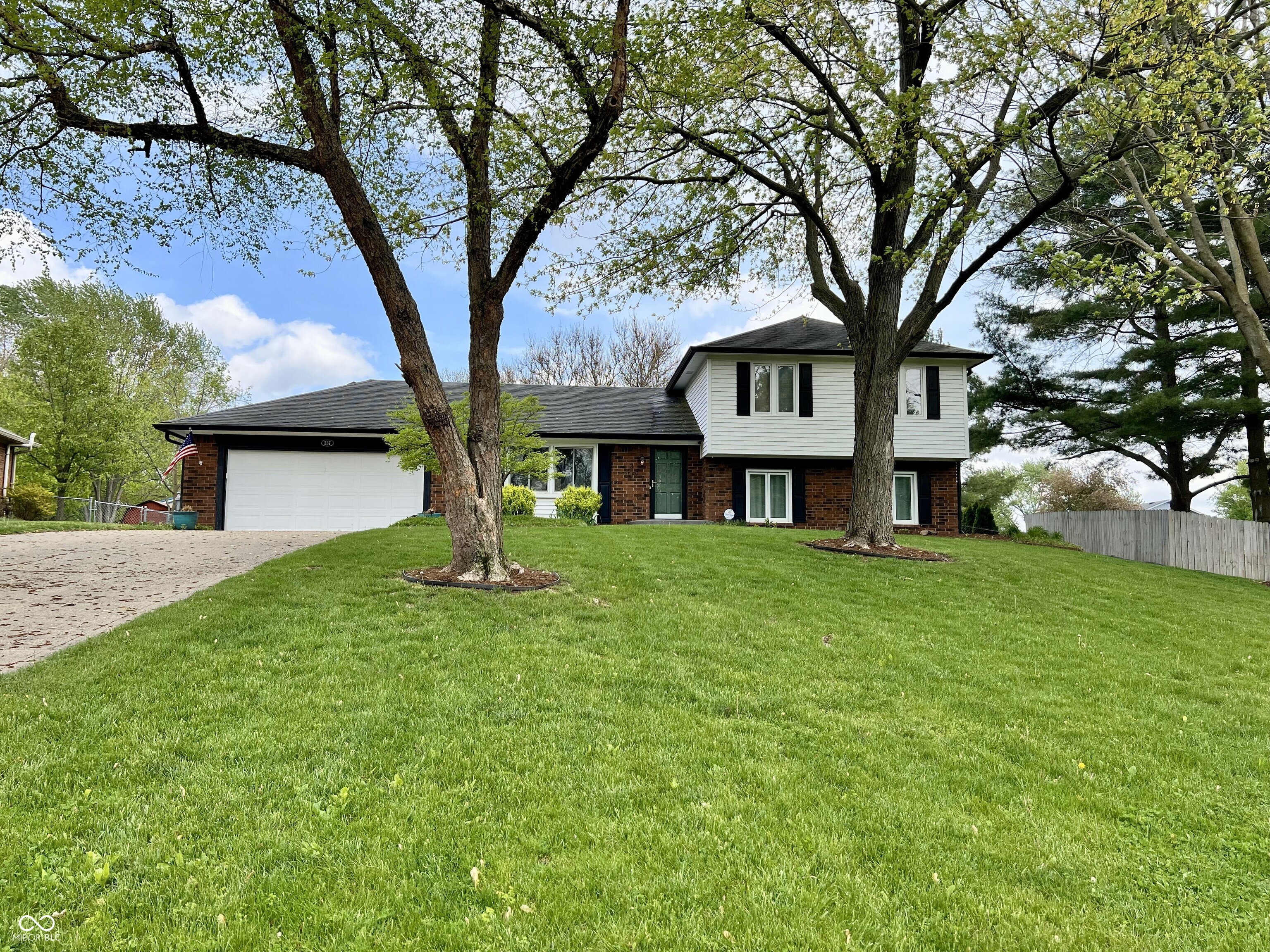 337 Leaning Tree Road Greenwood, IN 46142 - Photo 2 of 45 Gallery Image 2