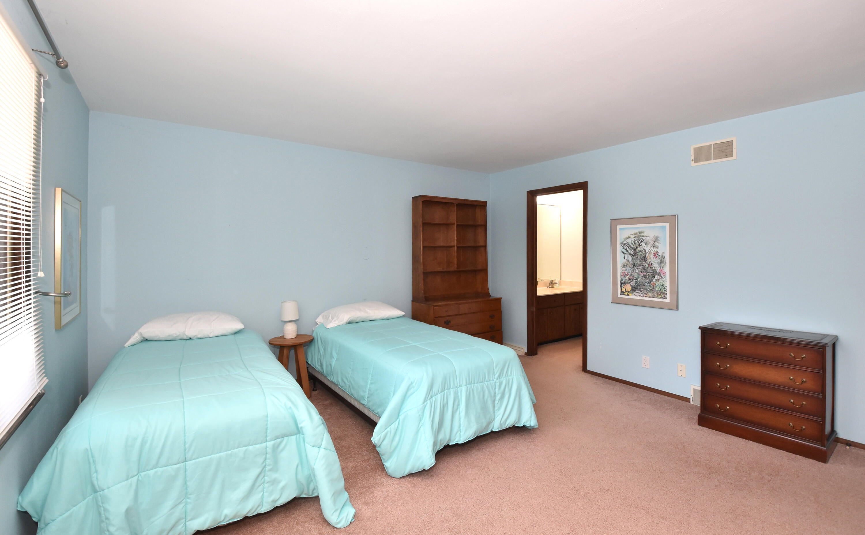 104 Woodfield Court Wind Point, WI 53402 - Photo 23 of 42 Bedroom 2