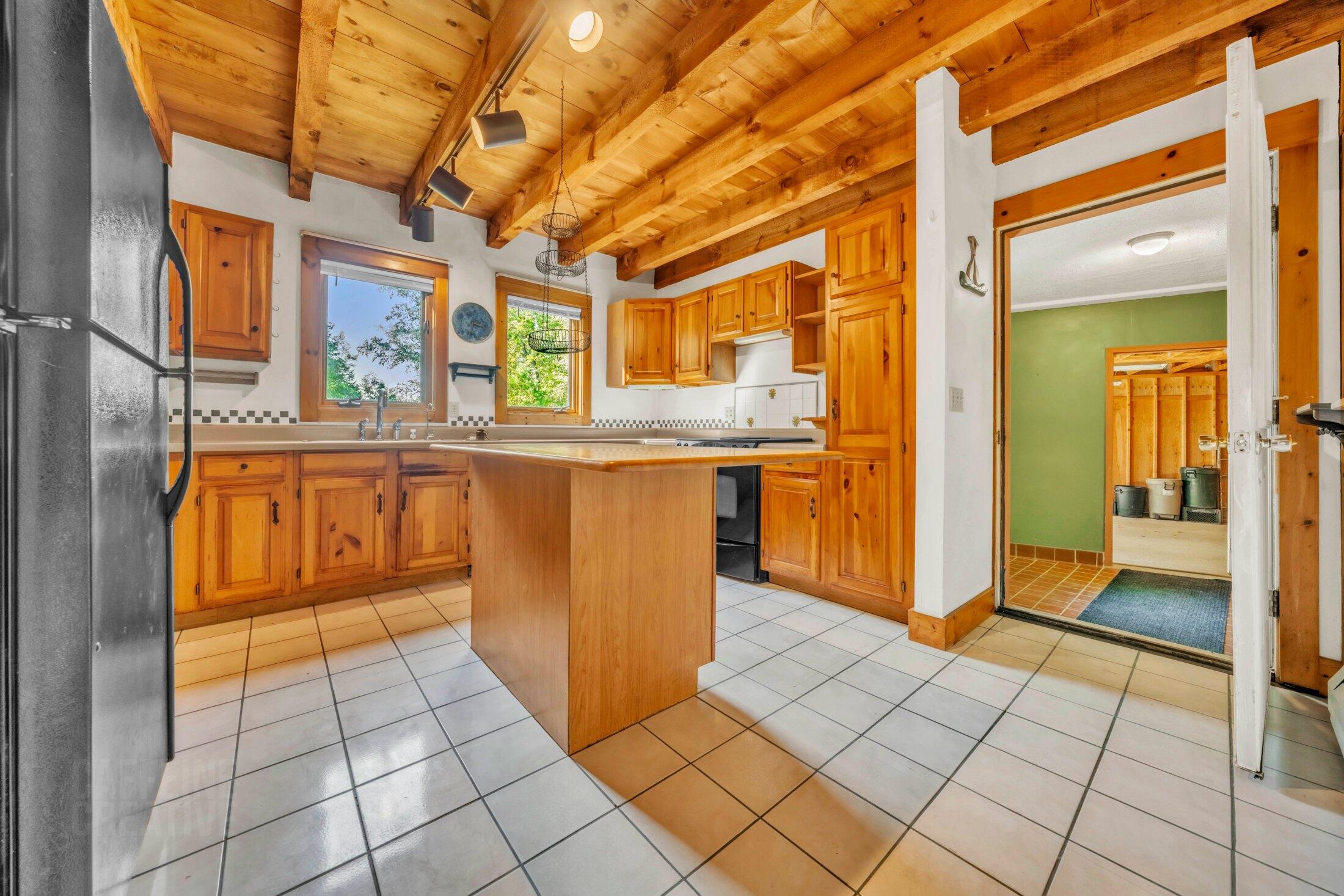 566 Pinkham Brook Road Durham, ME 04222 - Photo 13 of 48 Kitchen