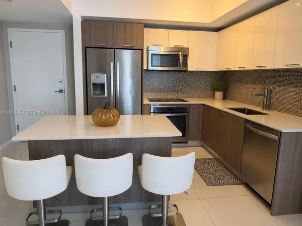 $3,200 | 5252 Northwest 85th Avenue, Unit 1803, Doral, FL 33166