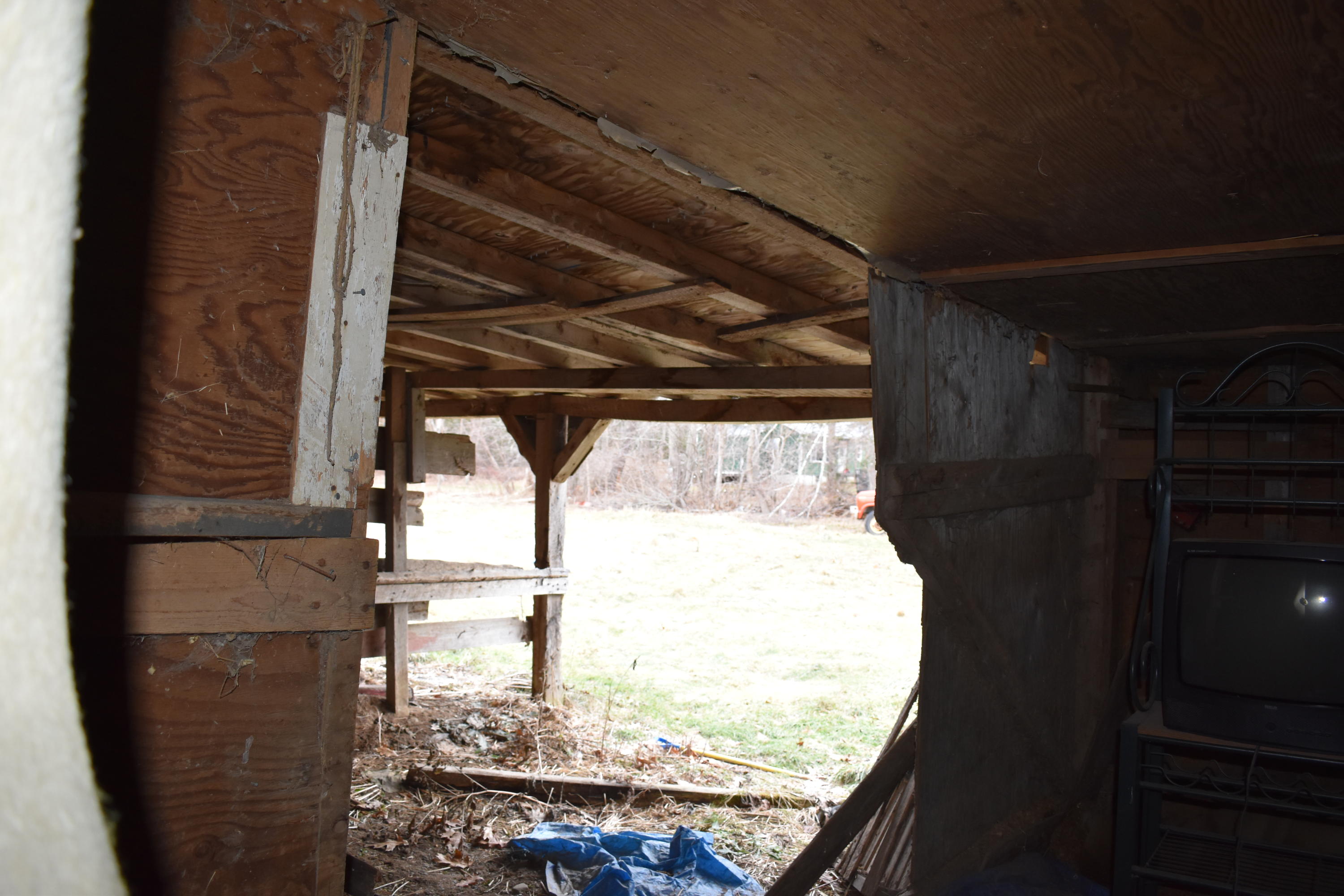 484 Winnecook Road Burnham, ME 04922 - Photo 15 of 20 barn