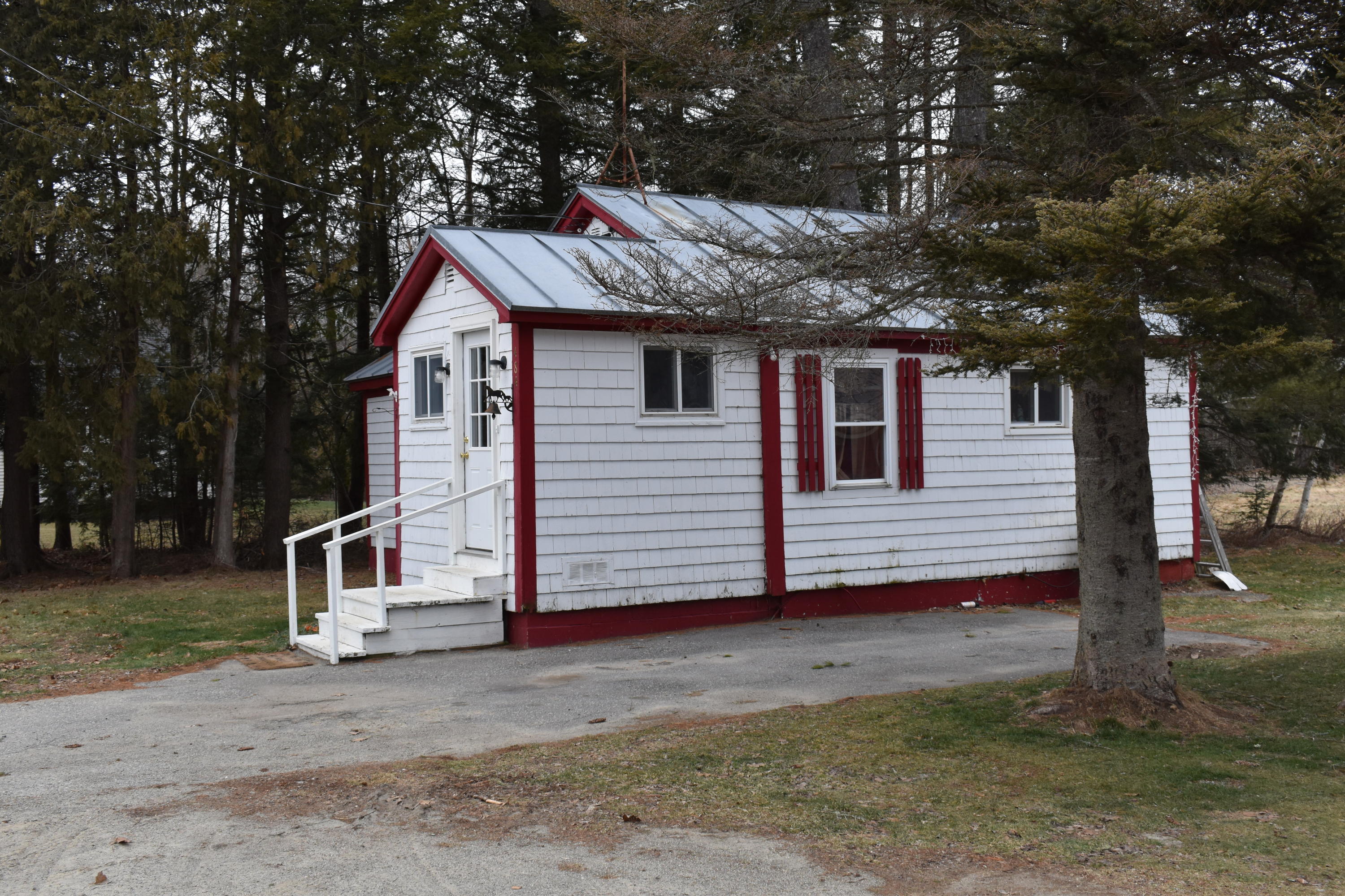 484 Winnecook Road Burnham, ME 04922 - Photo 5 of 20 DSC_0016