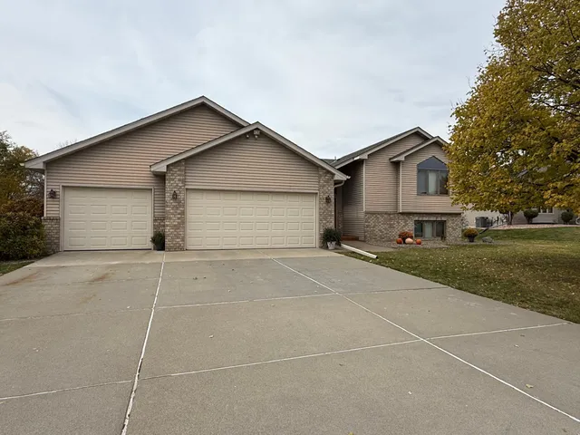 $575,000 | 5415 Teakwood Lane North, Plymouth, MN 55442