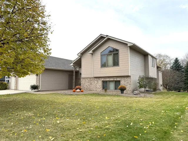 $575,000 | 5415 Teakwood Lane North, Plymouth, MN 55442