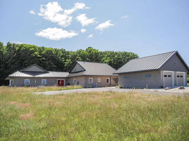 $850,000 | 11425 Kerry Road, Brethren, MI 49619