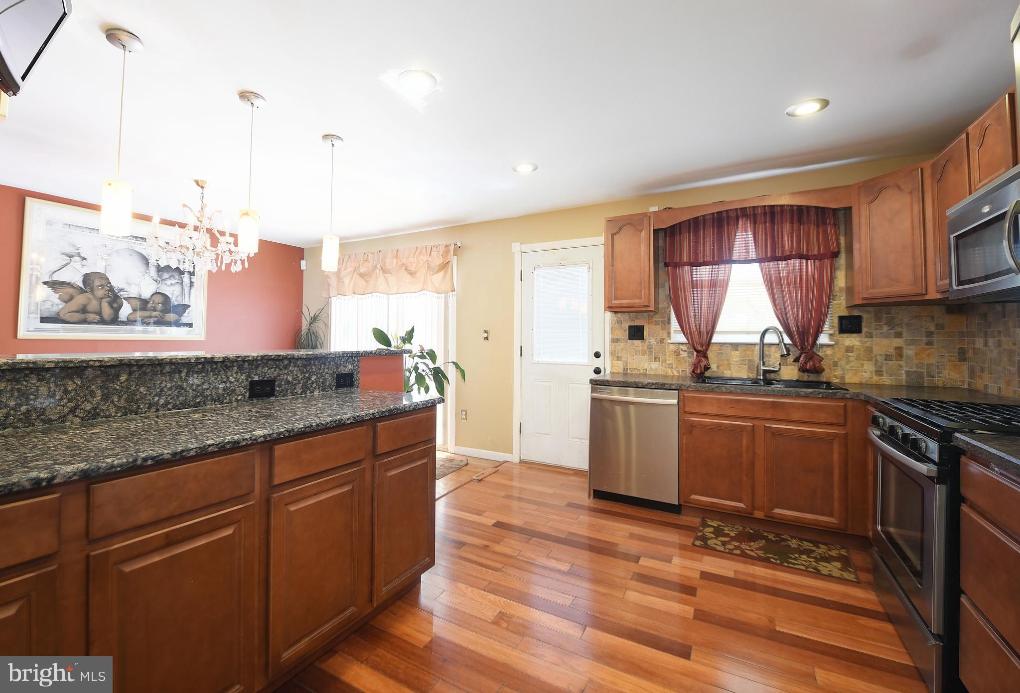 8715 Meadow Heights Road Randallstown, MD 21133 - Photo 14 of 32 Kitchen