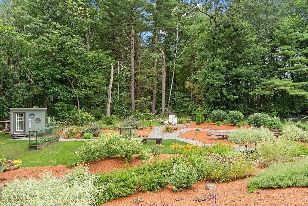 8 Hammond Farm Road Haverhill, MA 01832 - Photo 11 of 41 Gallery Image 11