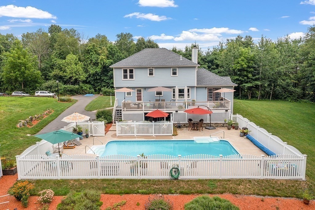 8 Hammond Farm Road Haverhill, MA 01832 - Photo 4 of 41 Gallery Image 4