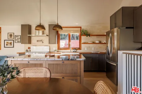 $1,395,000 | 3223 Larissa Drive, Los Angeles, CA 90026