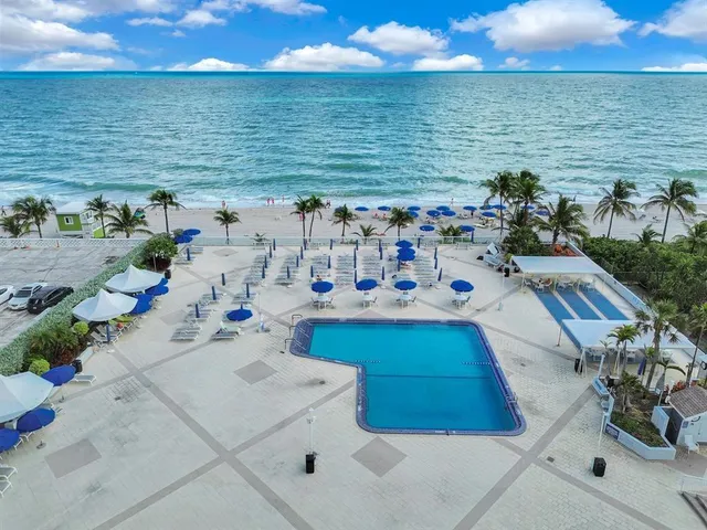 $769,999 | 2030 South Ocean Drive, Unit 2027, Hallandale Beach, FL 33009