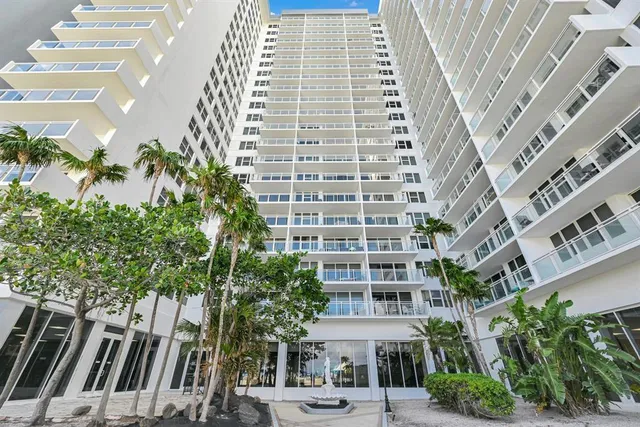 $769,999 | 2030 South Ocean Drive, Unit 2027, Hallandale Beach, FL 33009