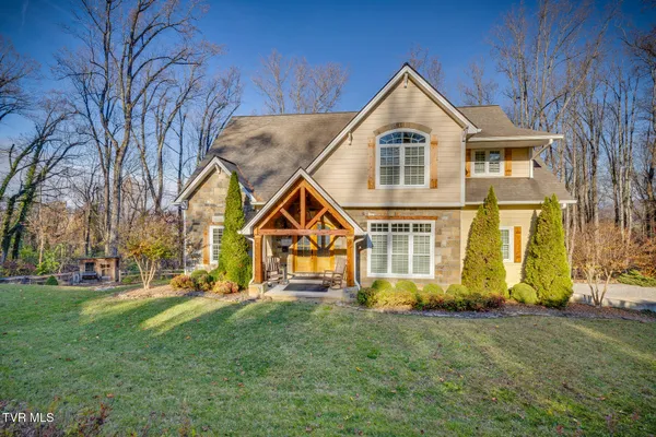 $799,900 | 113 Ridgecrest Drive, Elizabethton, TN 37643