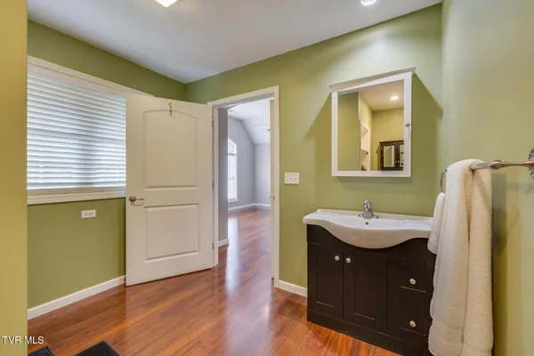 $799,900 | 113 Ridgecrest Drive, Elizabethton, TN 37643