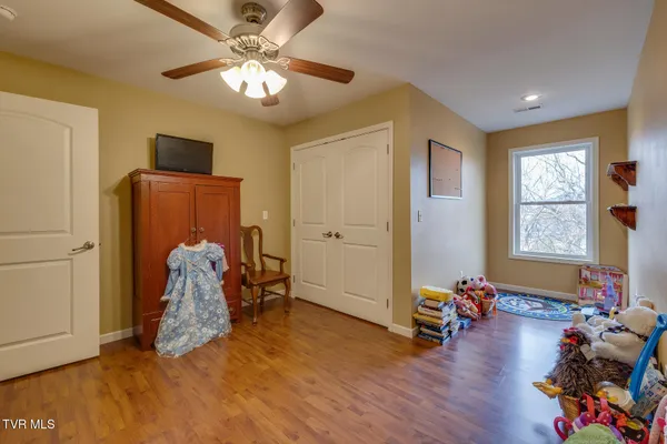 $799,900 | 113 Ridgecrest Drive, Elizabethton, TN 37643