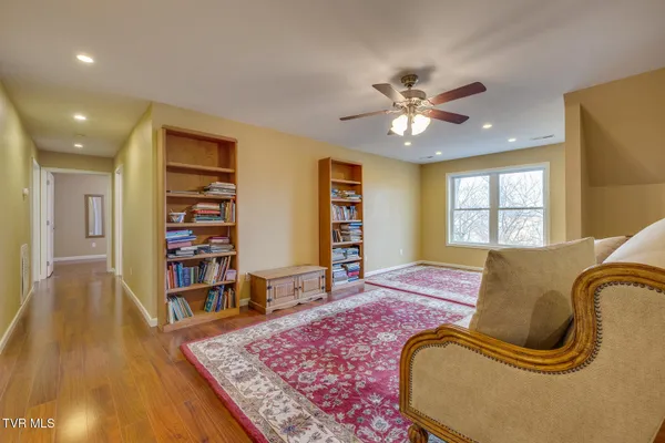 $799,900 | 113 Ridgecrest Drive, Elizabethton, TN 37643