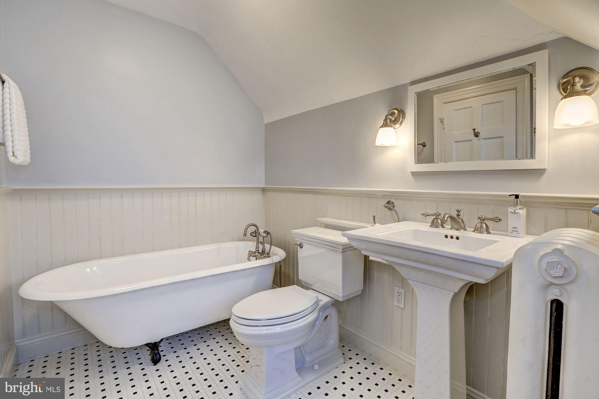 3233 Klingle Road Northwest Washington, DC 20008 - Photo 22 of 29