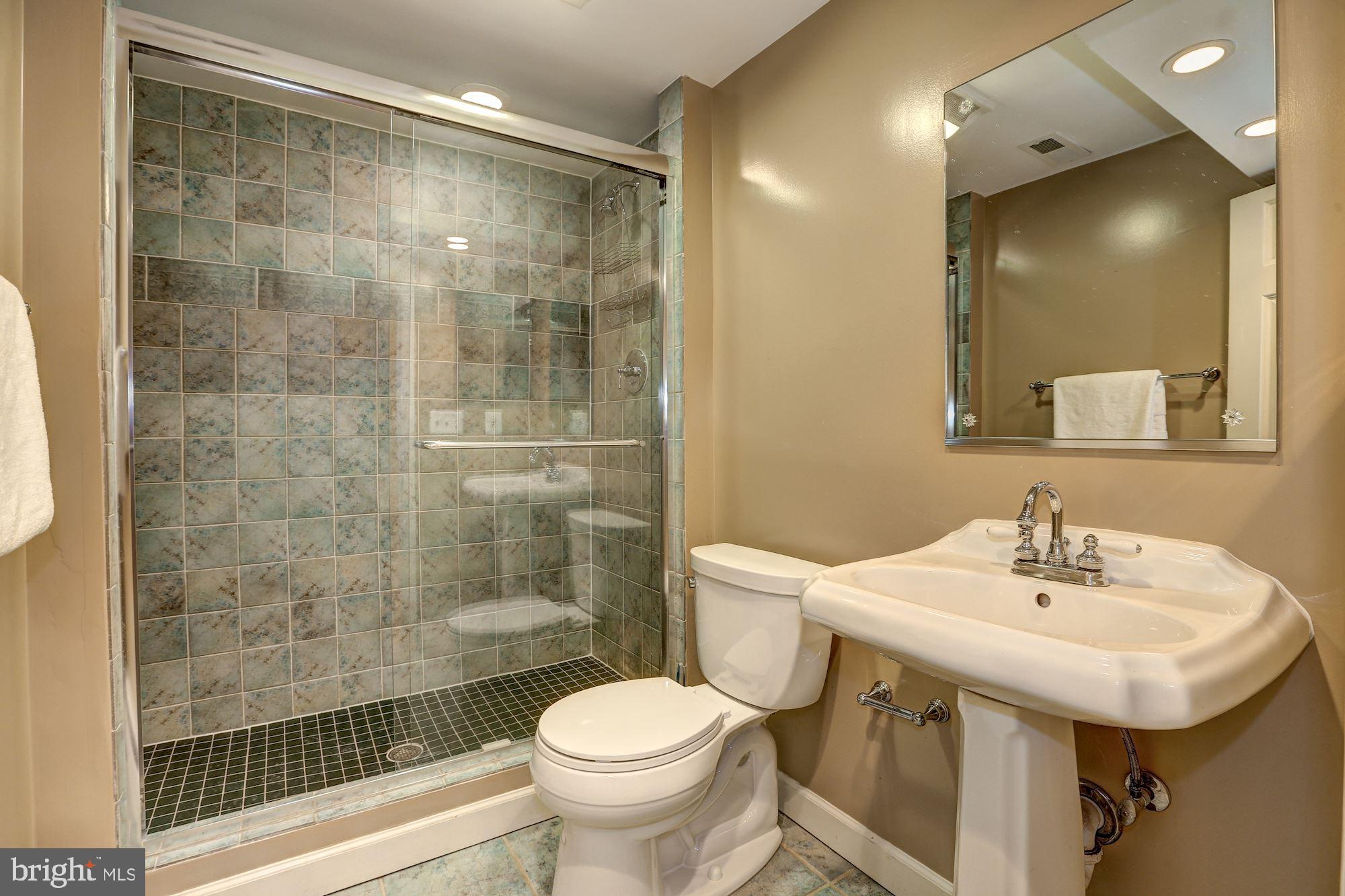 3233 Klingle Road Northwest Washington, DC 20008 - Photo 25 of 29