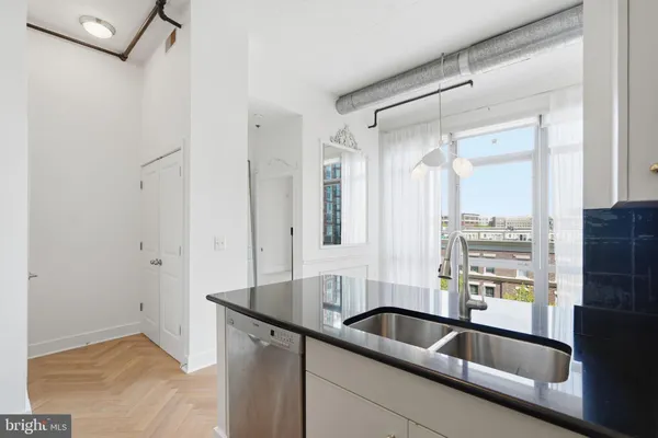 $710,000 | 520 John Carlyle Street, Unit 408, Alexandria, VA 22314