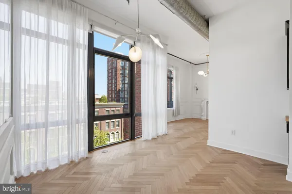 $710,000 | 520 John Carlyle Street, Unit 408, Alexandria, VA 22314
