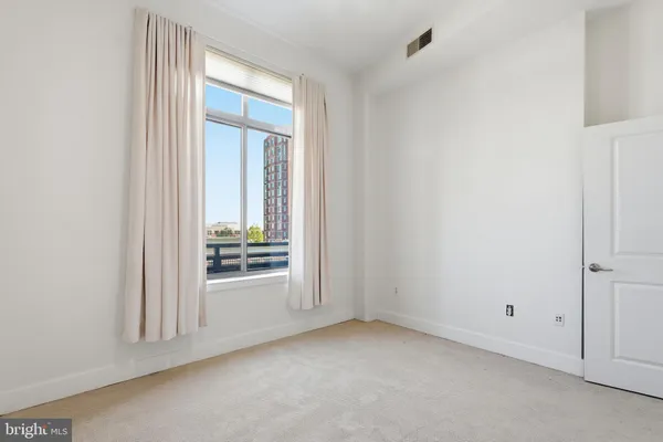 $710,000 | 520 John Carlyle Street, Unit 408, Alexandria, VA 22314