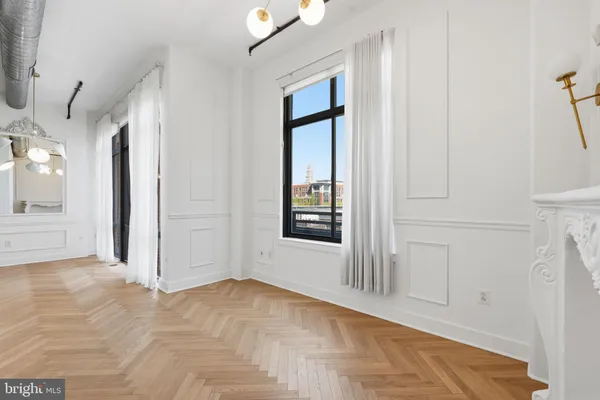 $710,000 | 520 John Carlyle Street, Unit 408, Alexandria, VA 22314