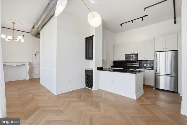 $710,000 | 520 John Carlyle Street, Unit 408, Alexandria, VA 22314