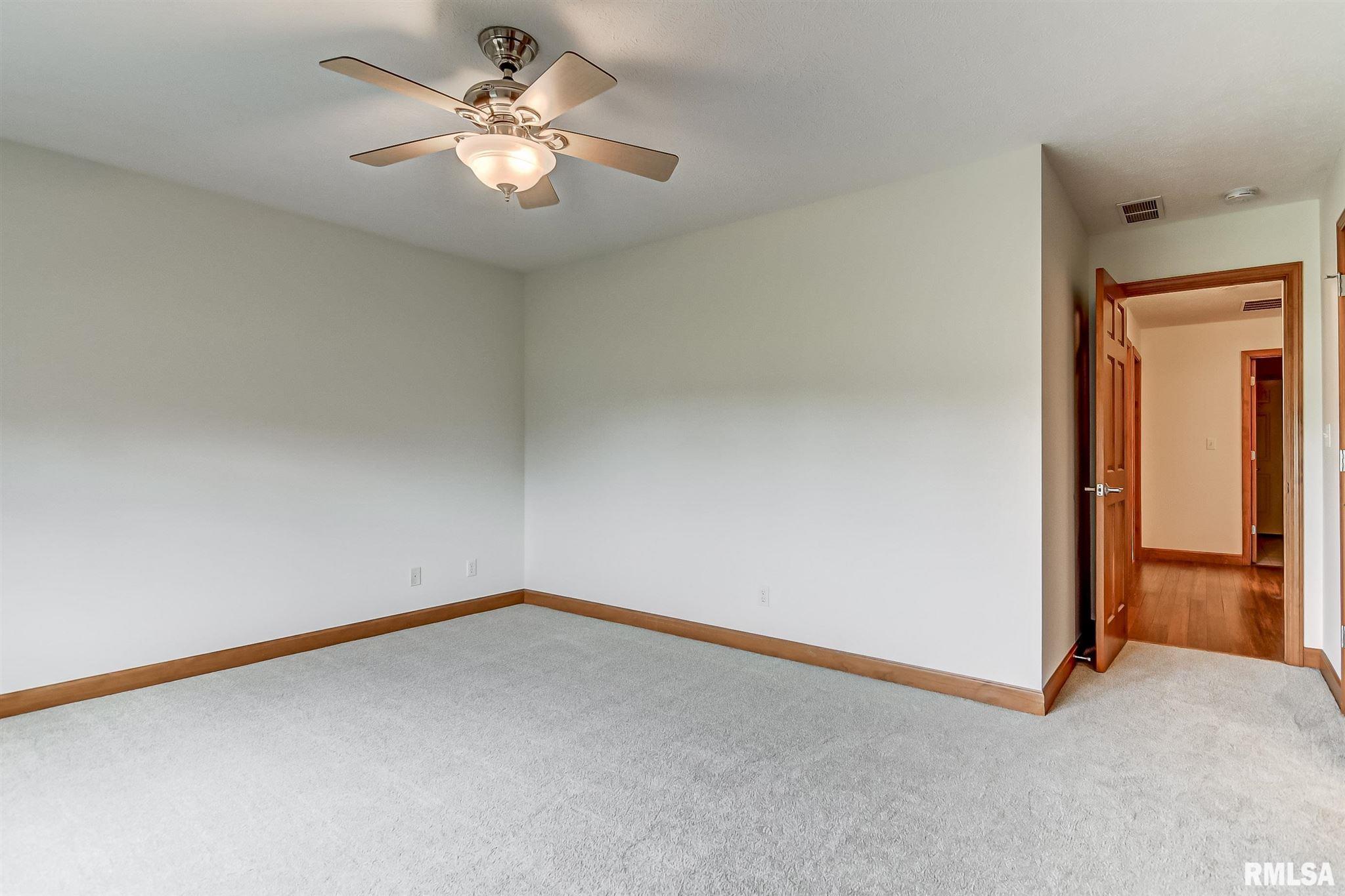 709 Heathrow Lane Rochester, IL 62563 - Photo 19 of 28