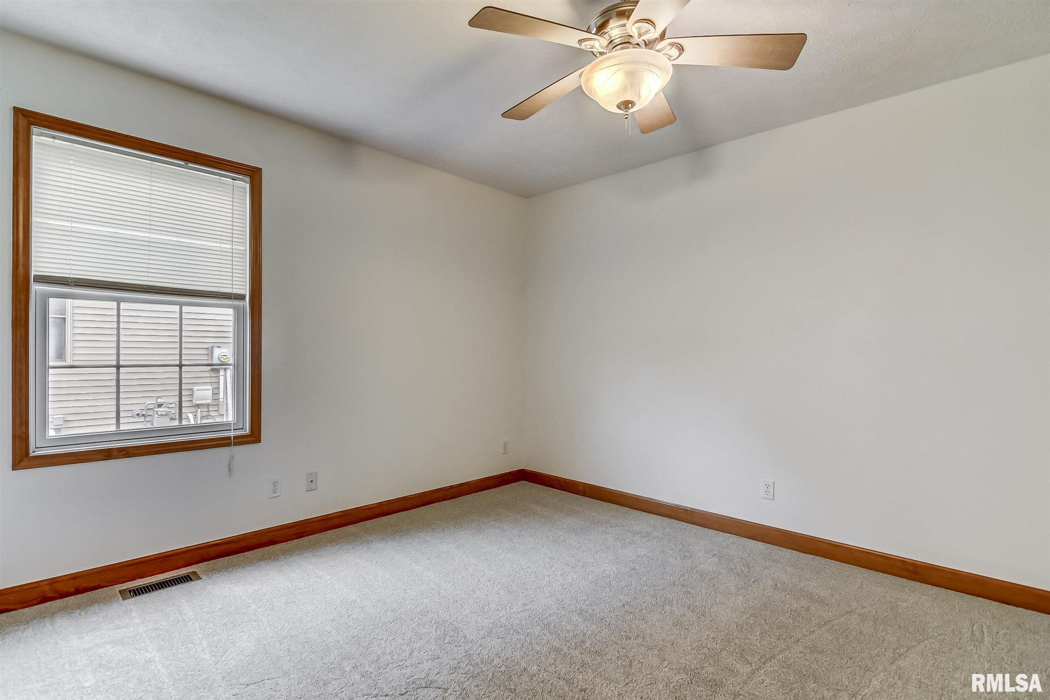 709 Heathrow Lane Rochester, IL 62563 - Photo 26 of 28