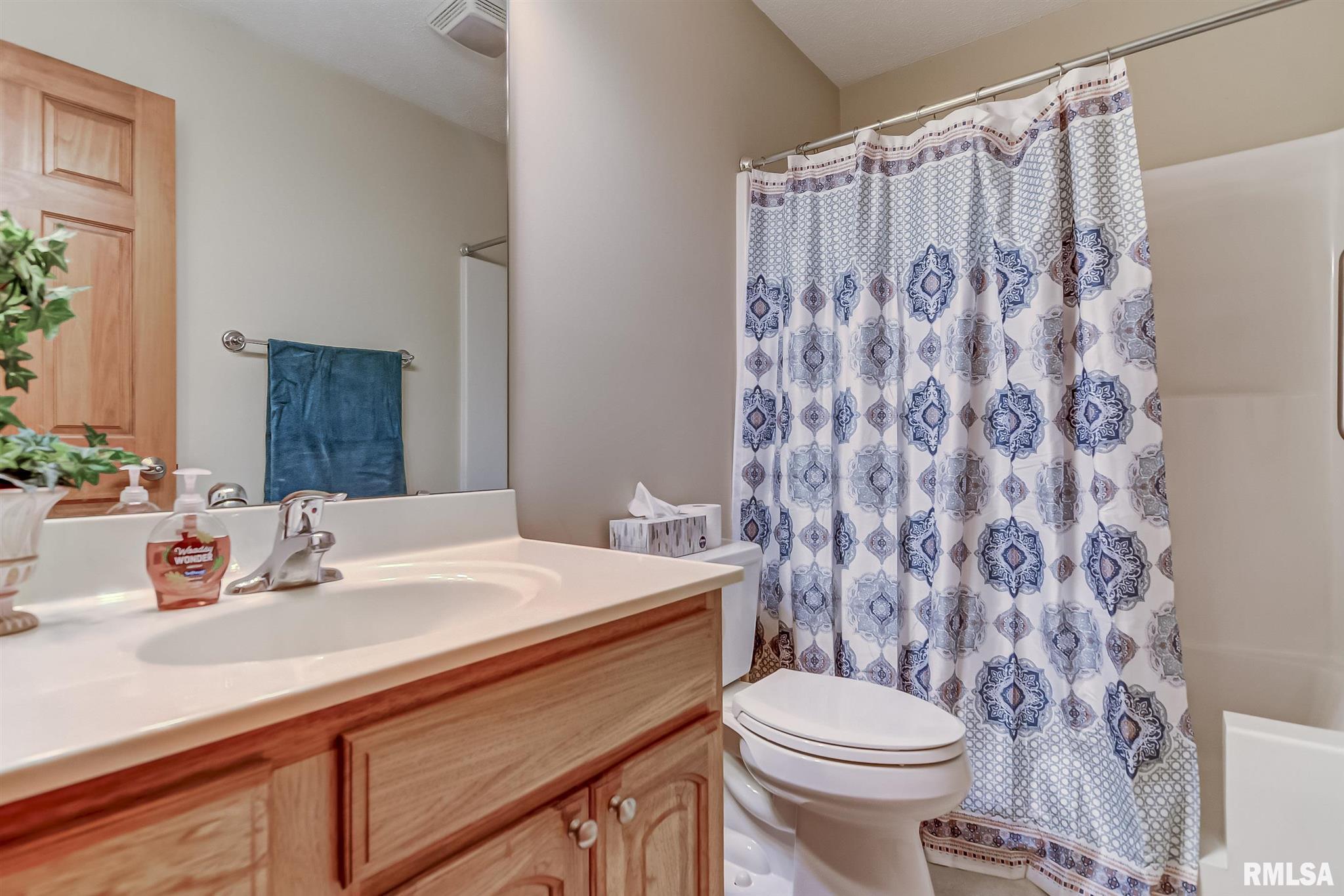 709 Heathrow Lane Rochester, IL 62563 - Photo 27 of 28