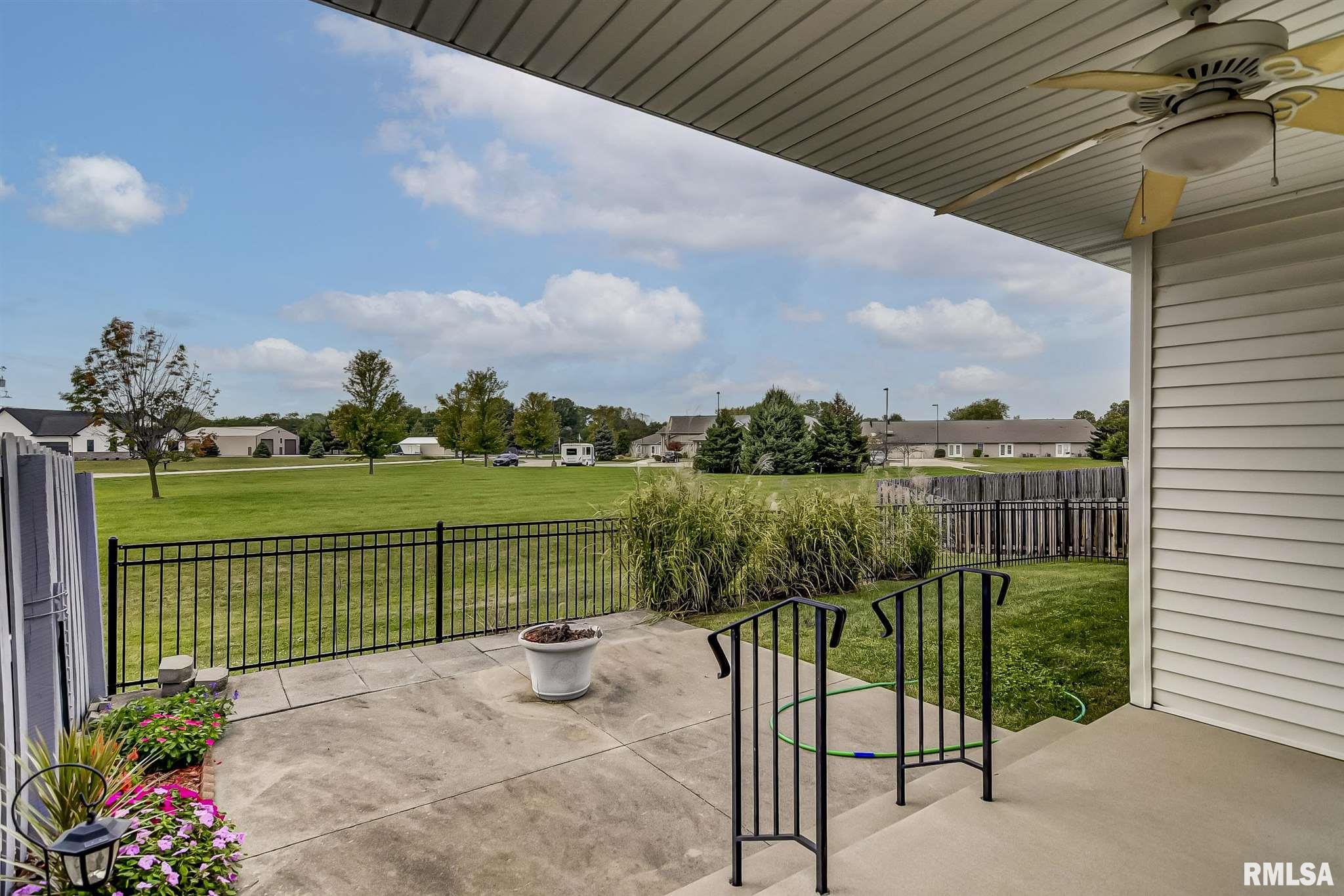 709 Heathrow Lane Rochester, IL 62563 - Photo 6 of 28