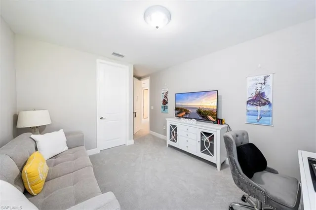 $3,500 | 4016 Pegasus Way, Naples, FL 34120