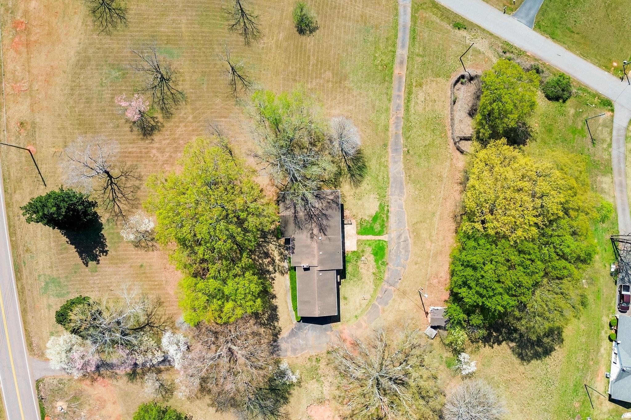 2184 John Dodd Road Wellford, SC 29385 - Photo 11 of 37