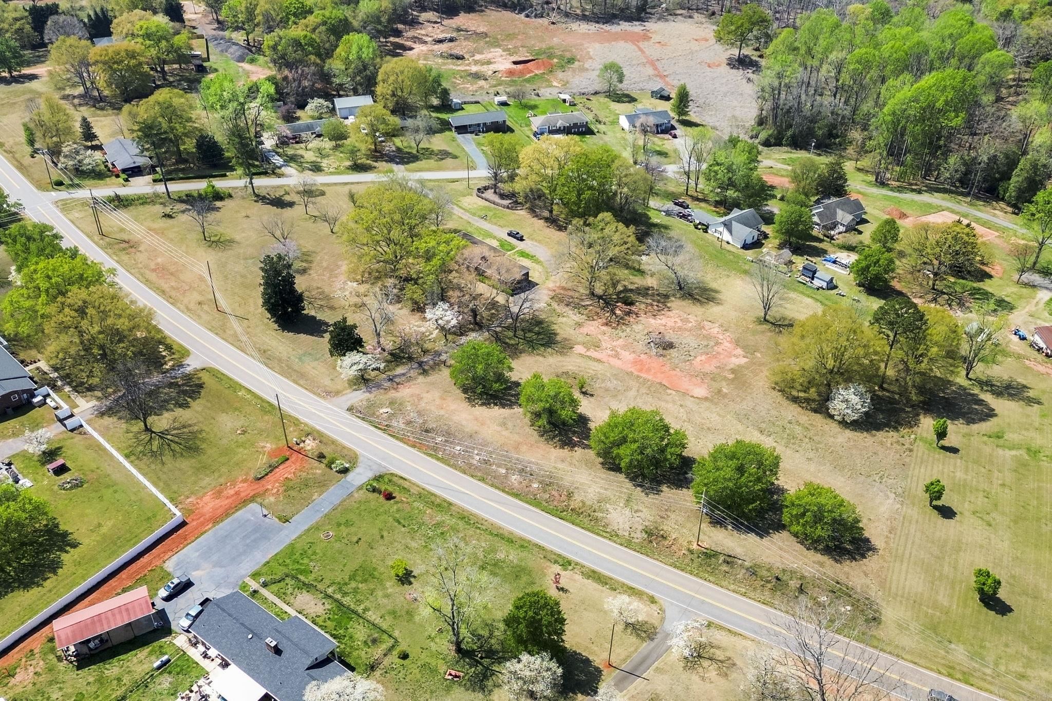 2184 John Dodd Road Wellford, SC 29385 - Photo 10 of 37