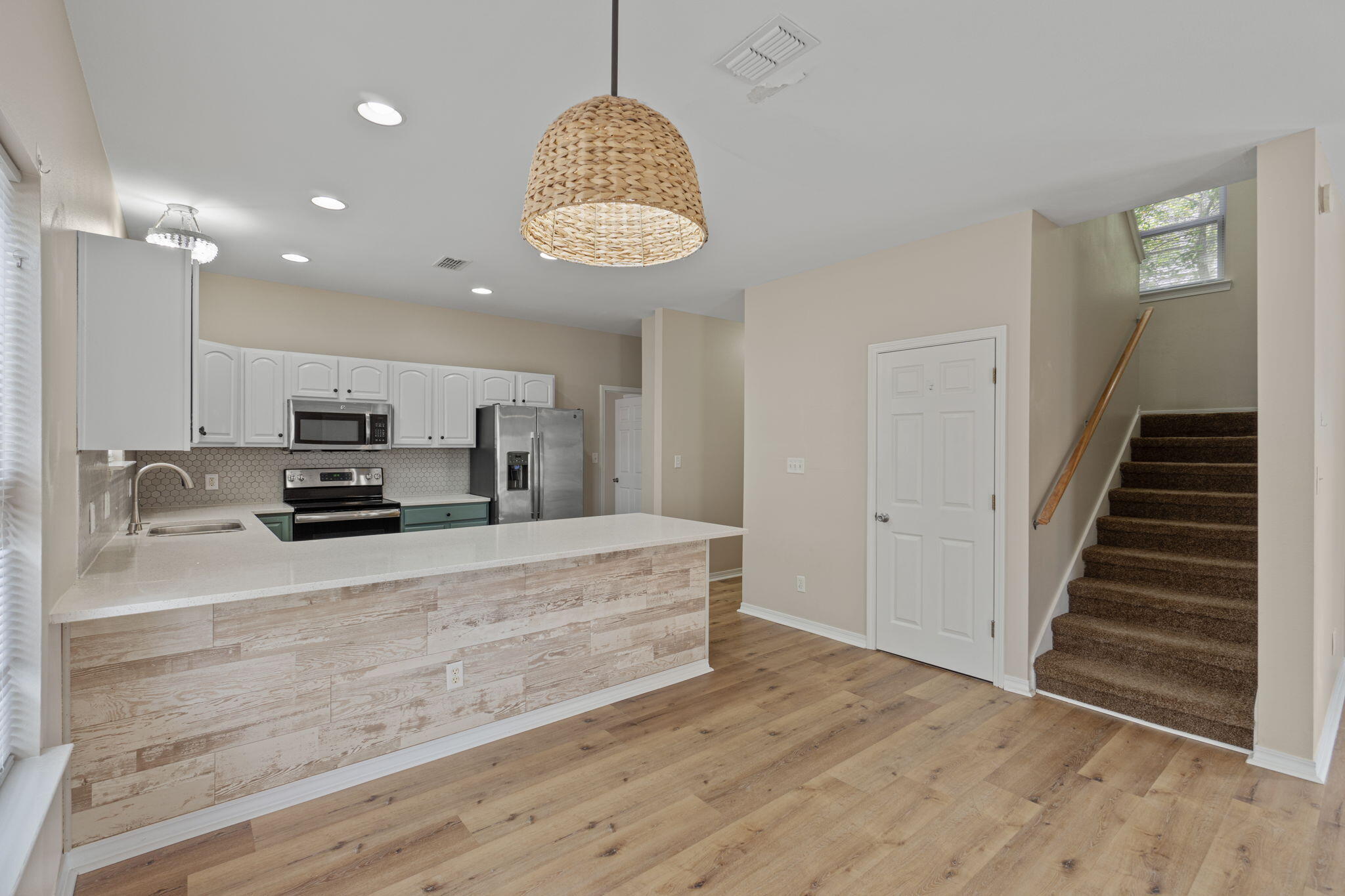 171 Enchanted Way Santa Rosa Beach, FL 32459 - Photo 9 of 37 Kitchen w/ Bar