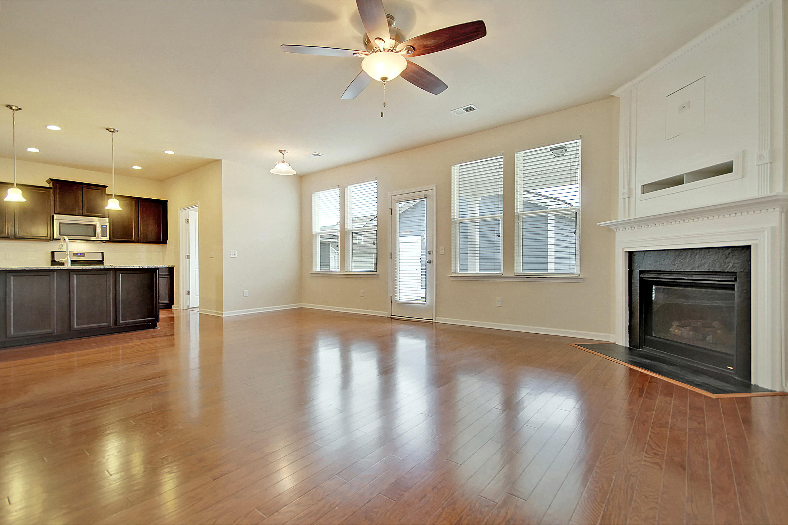 1801 Winfield Way Charleston, SC 29414 - Photo 28 of 39 Living Room