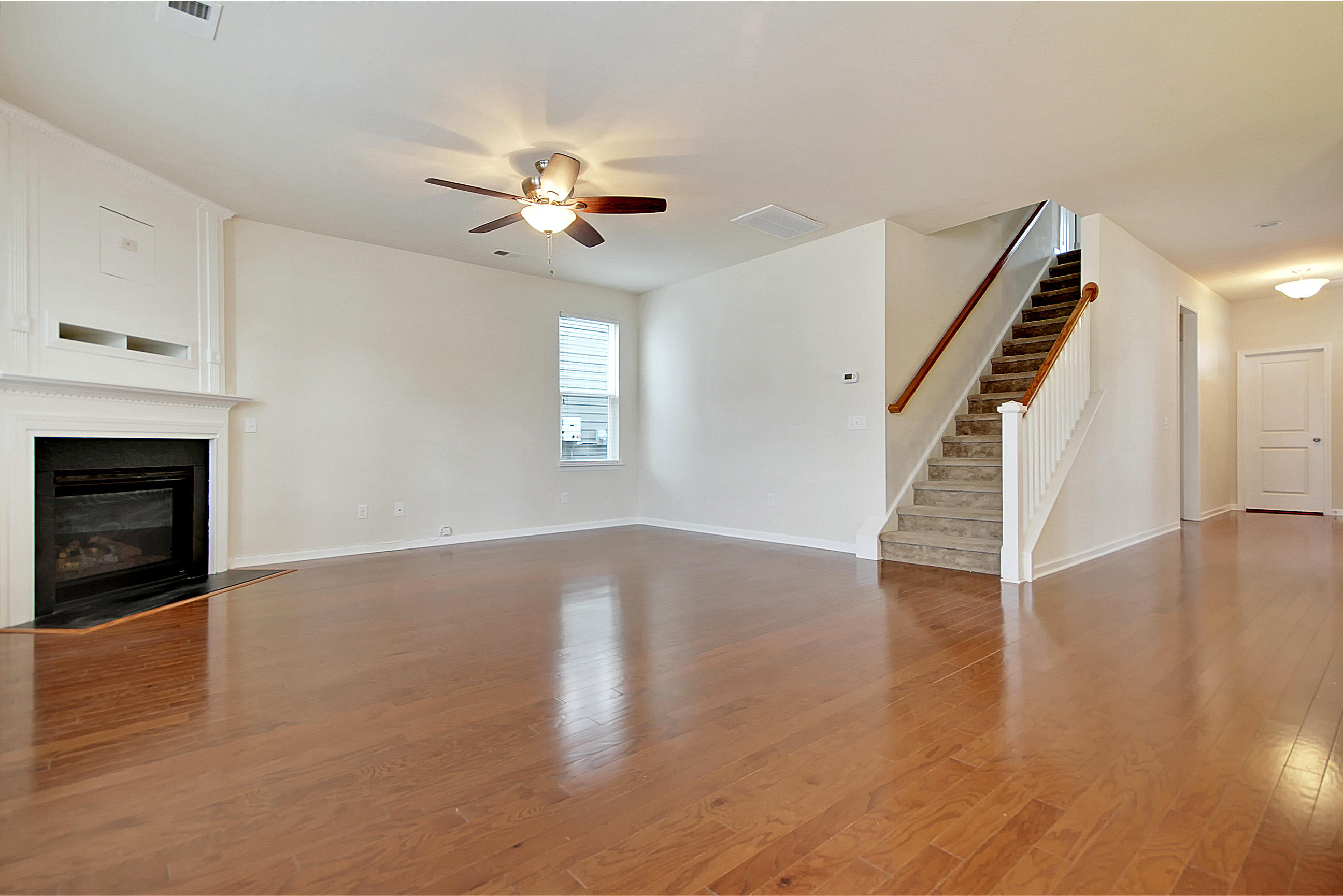 1801 Winfield Way Charleston, SC 29414 - Photo 31 of 39 Living Room