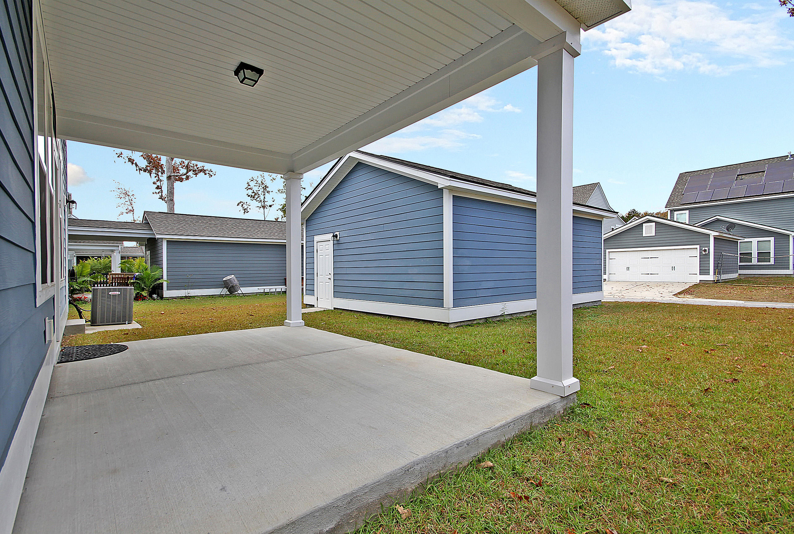 1801 Winfield Way Charleston, SC 29414 - Photo 35 of 39 Back Covered Patio